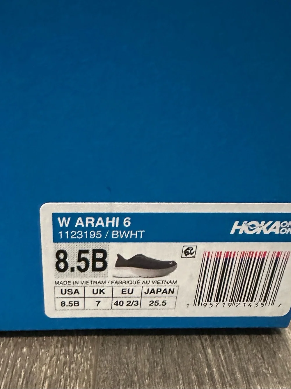Hoka One One Arahi 6 woman Running athletic comfy sneakers US size 8.5B